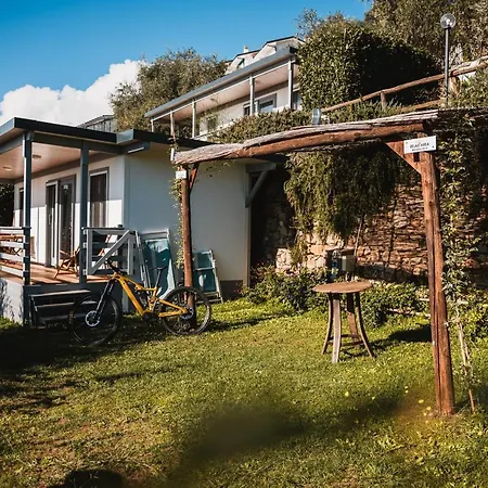 Agriturismo Rose Di Pietra Pietra Ligure Exterior foto